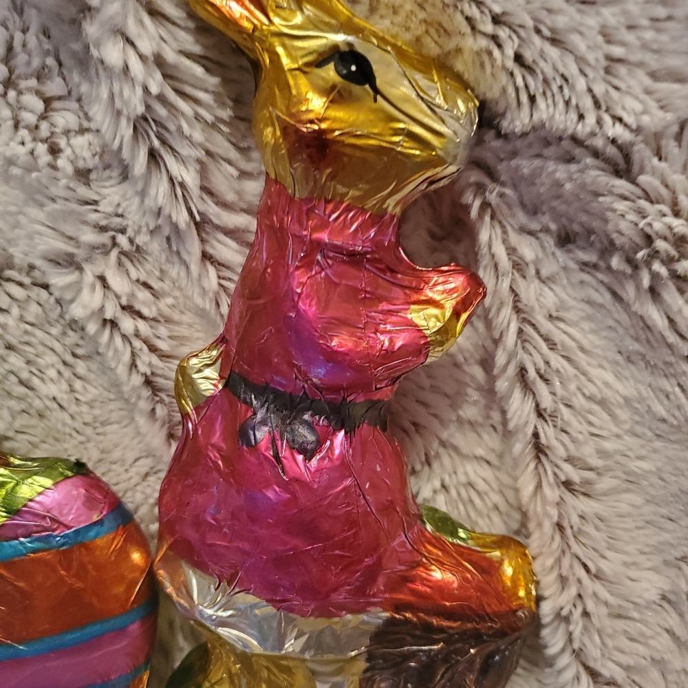 EASTER FAUX FOIL CHOCOLATE BUNNY RABBIT COUPLE FIGURINE GIRL BOY DECOR 7" - Picture 4 of 4